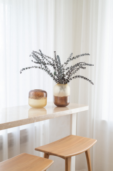 Making a pristine bed in a dust-free bedroom environment